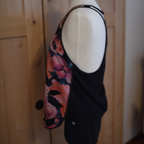 Rare Lululemon Workout Tank - Picture 6 of 7